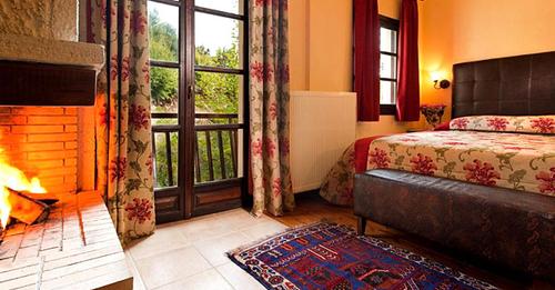 Τέλεια δωμάτια με τζάκι για τα φθινοπωρινά ΣΚ